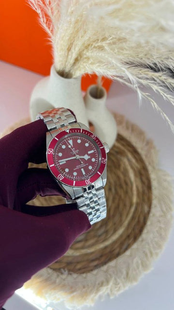 TUDOR  AUTOMATIC  SAPPHIRE GLASS STAINLESS STEEL