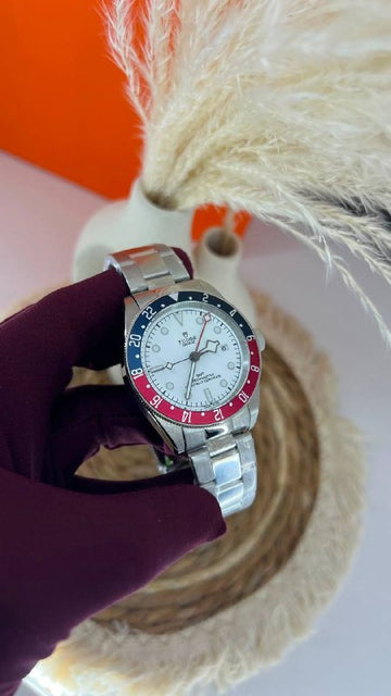 TUDOR  AUTOMATIC  SAPPHIRE GLASS STAINLESS STEEL