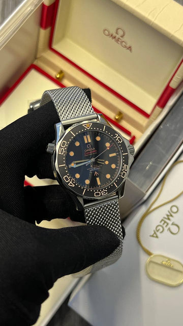 Omega semester jeams bond rose gold