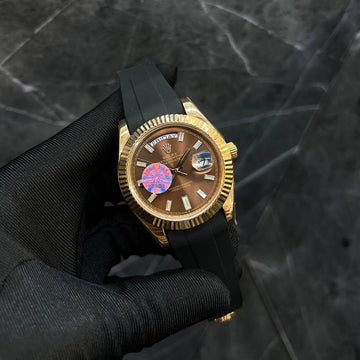 Rolex day date chocolate in rose gold leather strap