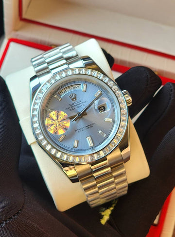 Rolex day date sky blue in silver diamond