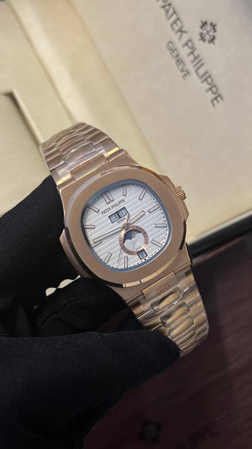 Patek Philippe nautilus rose gold in white