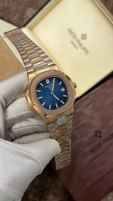 Patek Philippe nautilus blue in rose gold