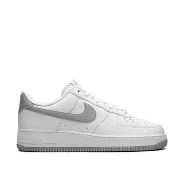 Nike Air Force 1 ’07 Light Smoke Grey