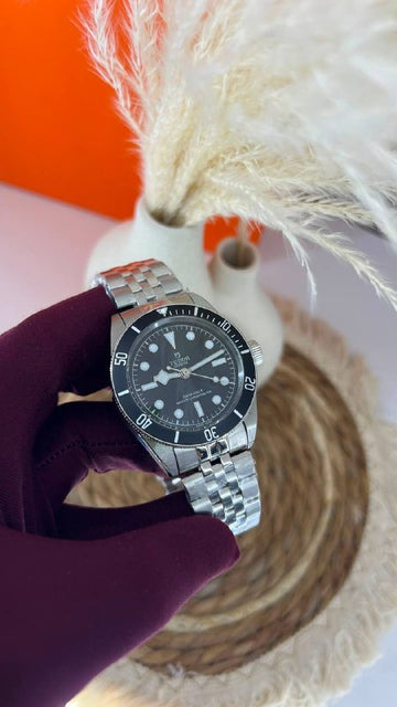 TUDOR  AUTOMATIC  SAPPHIRE GLASS STAINLESS STEEL