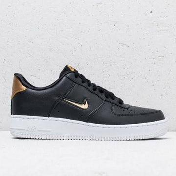 Nike Air Force 1′ 07 LV8 Low Black Metalic Gold