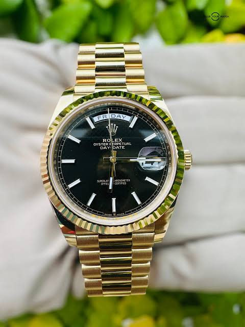Rolex Day-Date 40Mm 18Kt Yellow Gold With Fluted Bezel Automatic Men’S Watch